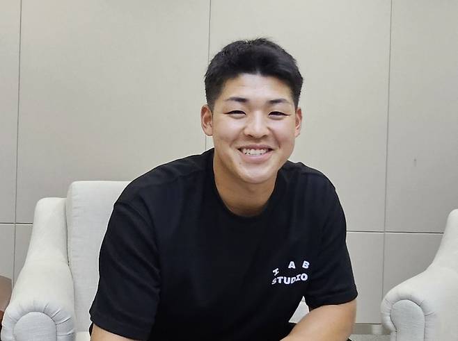 KIA '1.5억 투자' 신의 한 수 될까…'KBO 4승 경력직' 日 우완 선발 로테이션 급합류?→