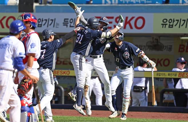 '45년 KBO 역사에 단 2번째' 두산, 24년 전 롯데 박정태-김응국까지 소환했다 [대구 현장]