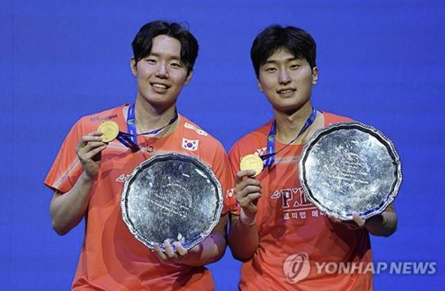 '질 때가 있구나' 서승재-김원호, 올해 19연승 뒤 첫 패…세계 4위 인도 조에 0-2 패배→싱가포르 오픈 결승행 무산
