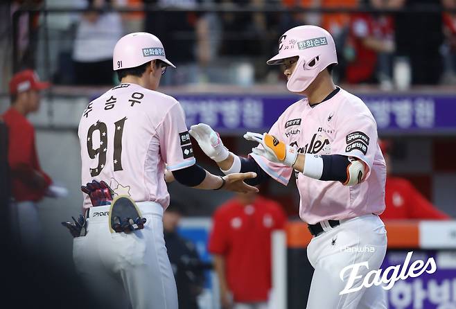 한화 타선 대폭발! 강백호 5타점+허인서·노시환 홈런→SSG 11연패 몰아넣고 3연승…류현진 시즌 6승 [대전:스코어]