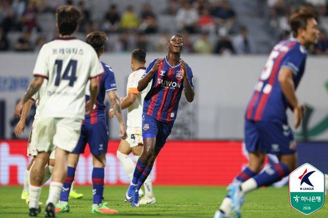슈팅 26개에도 골 없었다...수원FC, '김민재 골 취소+골대 불운' 성남과 0-0 무승부→6위 제자리걸음[오!쎈 현장]