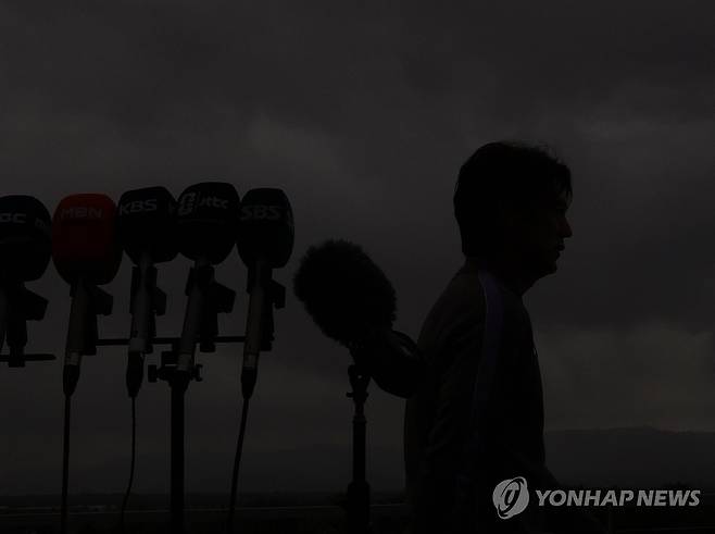 “정몽규 사퇴 선언에 당황”…홍명보, 월드컵 앞두고 흔들림 없는 준비 강조