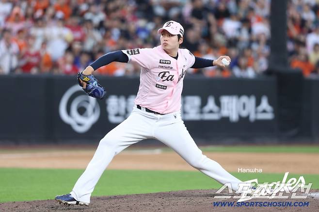 이래서 20억 아꼈구나! 참사 위기 '긴급 호출'→병살타에 주먹 '불끈'…
