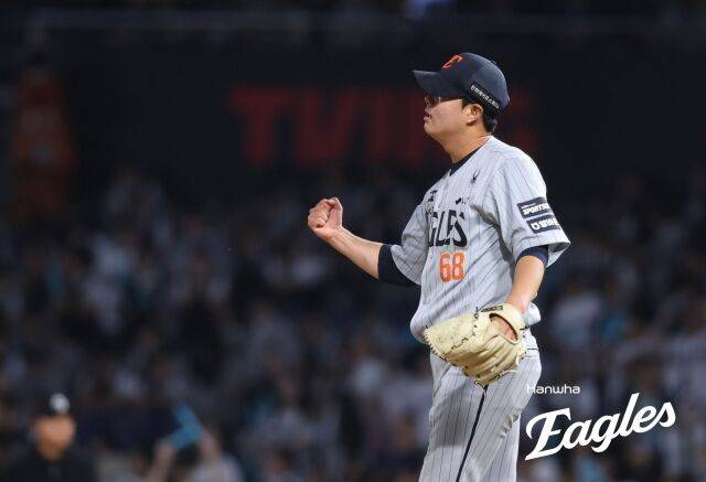 '이런 파격이' 韓 최초 역사 쓴 한화 육성선수, 어떻게 문동주 대체자로 발탁됐나…