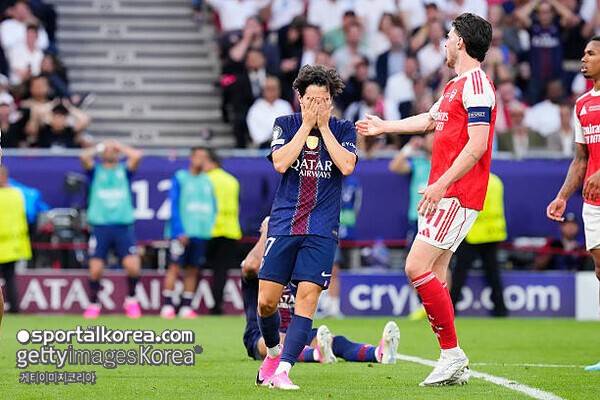 [UCL 파이널] PSG, 아스널과 120분 혈투 끝 승부차기 4-3 승리...UCL 2연패 달성, 이강인은 끝내 결장