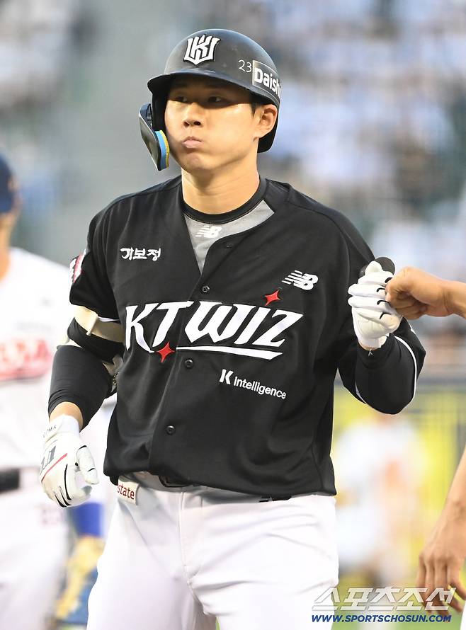 싸게 잘샀다! 5월의 지배자는 '100억' 강백호 vs '48억' 최원준? FA 효과 제대로네 [SC포커스]