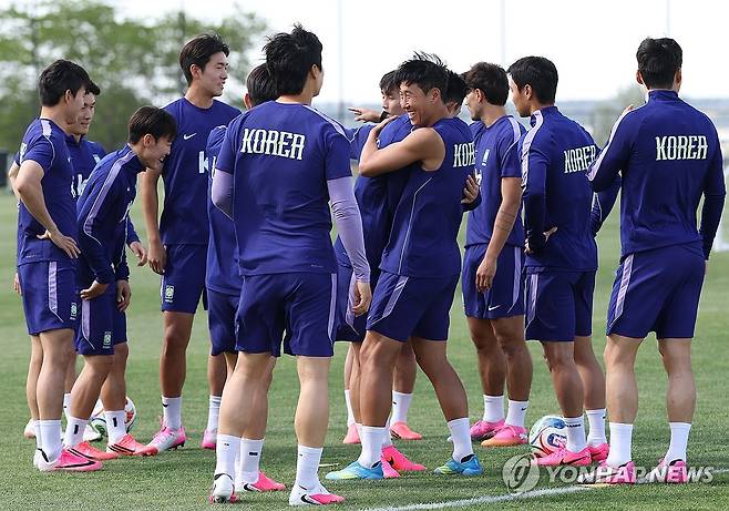 손흥민 7번 아닌 13번? 홍명보호 또 스리백 쓴다…'고지대 적응 점검' 트리니다드토바고전 선발 명단 공개