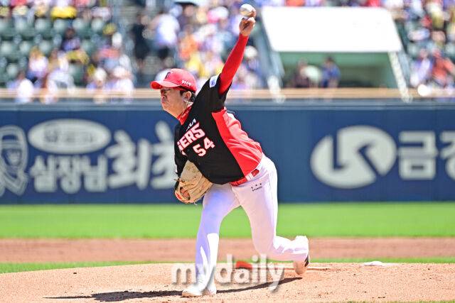 '아, 139m 홈런-볼넷-강판' 韓 190승 이렇게 어렵다, 양현종 7G 연속 피홈런→4⅔이닝 3실점…4패 위기 [MD잠실]