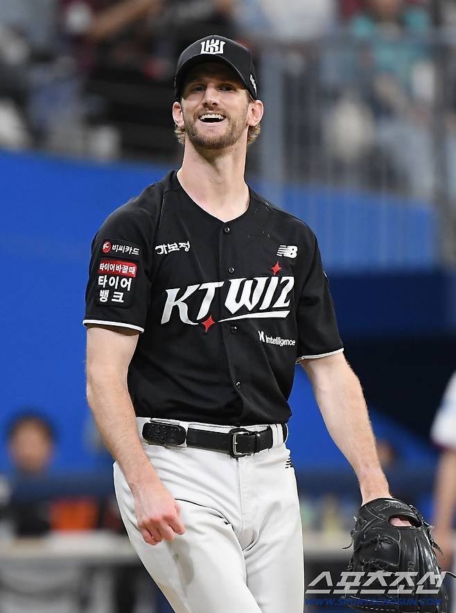 4연승! 마법의 주말 스윕…류현인 불방망이+김현수 쐐기포+보쉴리 완벽투, 키움 8연패 수렁 [고척리뷰]