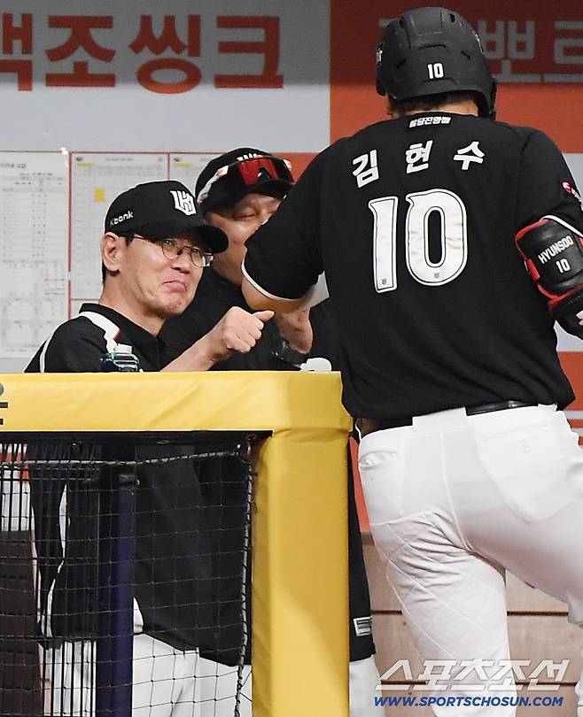 4연승! 마법의 주말 스윕…류현인 불방망이+김현수 쐐기포+보쉴리 완벽투, 키움 8연패 수렁 [고척리뷰]