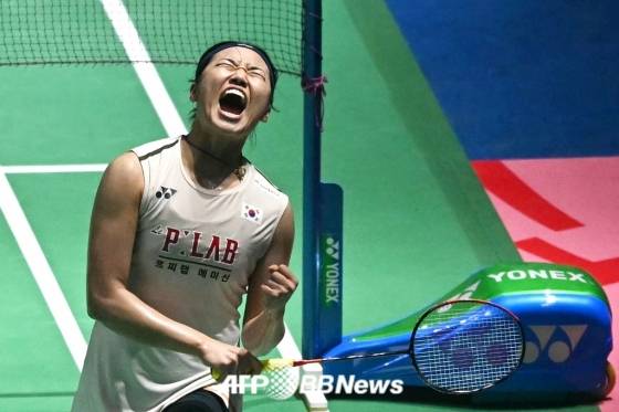 '역대급 대역전극' 안세영, 기적의 5연속 득점→日 야마구치 꺾고 우승... 싱가포르 오픈 '통산 3회 제패'