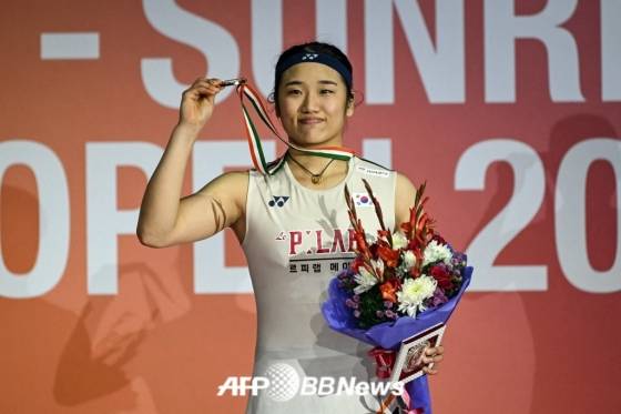 '역대급 대역전극' 안세영, 기적의 5연속 득점→日 야마구치 꺾고 우승... 싱가포르 오픈 '통산 3회 제패'
