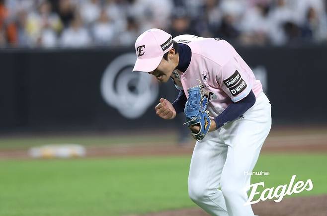 한화 2차 드래프트 성공신화 떴다…149km 강속구로 2이닝 삭제, 5위 반등의 주인공 등극