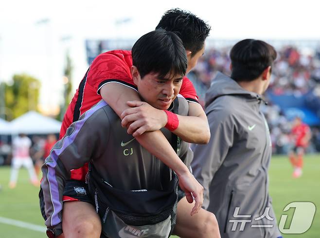 업혀 나간 조유민, '족저근막 파열' 월드컵 무산…조위제 대체 발탁