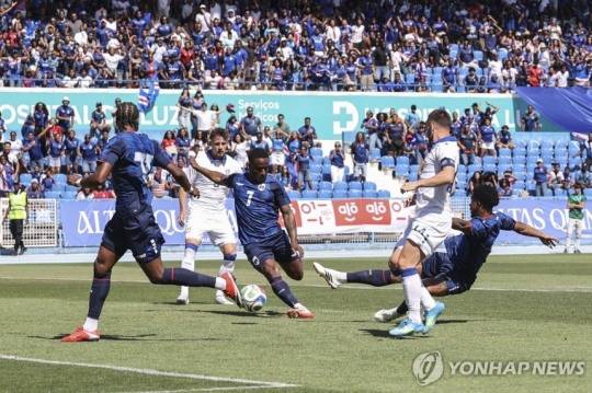 인구 52만 섬나라의 반란...첫 월드컵 앞둔 카보베르데, 강호 세르비아 3-0 완파