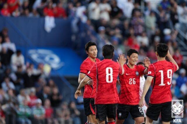 '홍명보호에 0-5 대패' 트리니다드토바고 감독