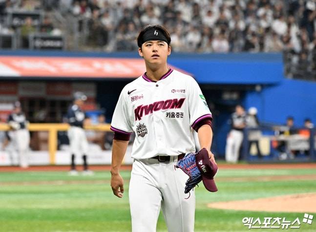 '12연패' SSG 결국 칼 빼들었다, '1할 타율·無홈런' 한유섬·이지영 전격 2군 강등…실책 후 교체→눈물 흘린 루키 내야수도 '첫 말소'
