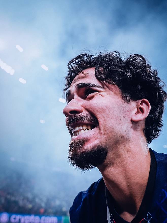 레알 마드리드 'PSG 핵심 MF 듀오' 영입 관심→이강인 이적에 영향?…'챔스 2연패' 이탈 가능성 현저히 낮아