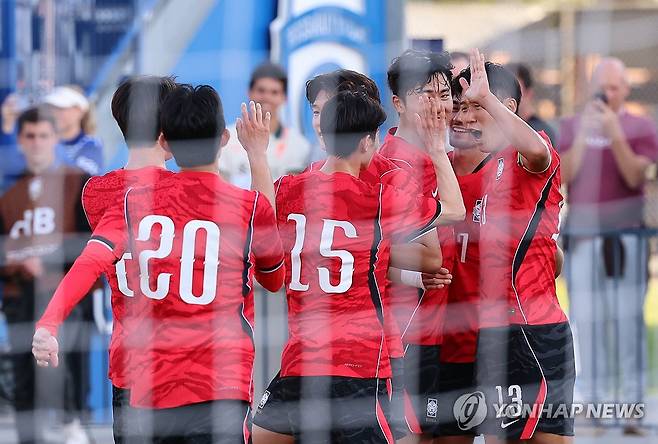 정몽규 KFA 회장 결단! 사비 털어 '홍명보호 포상금' 추가 지급…32강 10억→16강 20억→8강 30억 [오피셜]