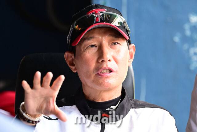 1~2위 빅매치, 너무나도 싱겁게 끝나버렸다... 염경엽 대만족