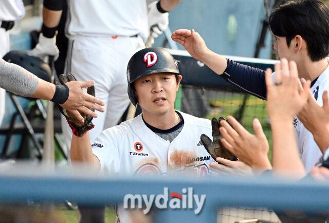 '이걸 잡다니' 한화 팬들도 감탄한 명품 수비, 56억 베테랑 감격했다