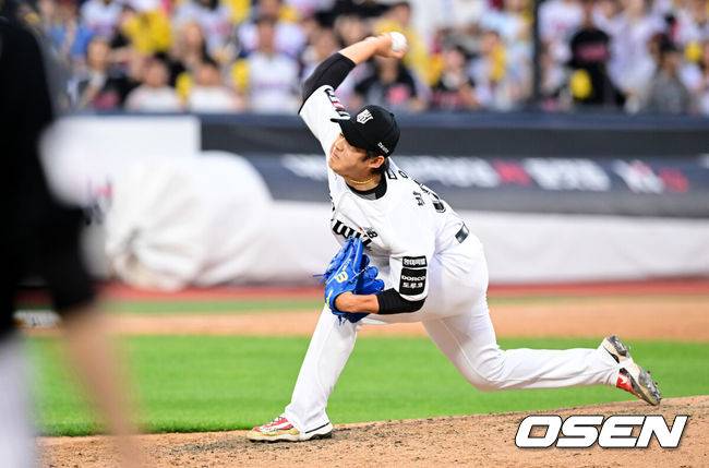 LG는 5회 주전 5명 뺐는데...KT는 8회 마무리 투입, 7-6 진땀승, 고영표 7이닝 2실점+최원준 4안타 [수원 리뷰]