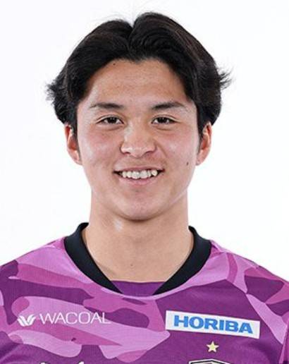 일본에서 뛰는 제2의 박지성, 한국 국적 버리고 일본 선택하나...현지 매체도 주목
