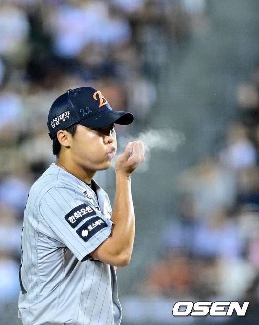 벼랑 끝 연장전에서 직구로 K-K-K 압도, 우리가 알던 정우주 봤다 [오!쎈 잠실]
