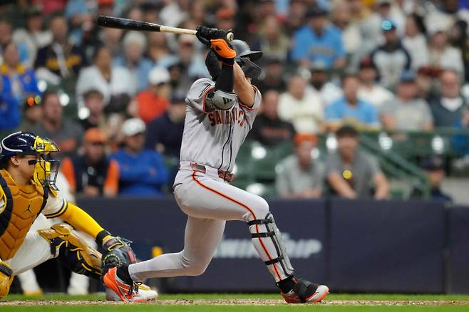 '와~' 이정후 MLB 진출 후 최다 11경기 연속 안타 타이, 기습번트 센스까지