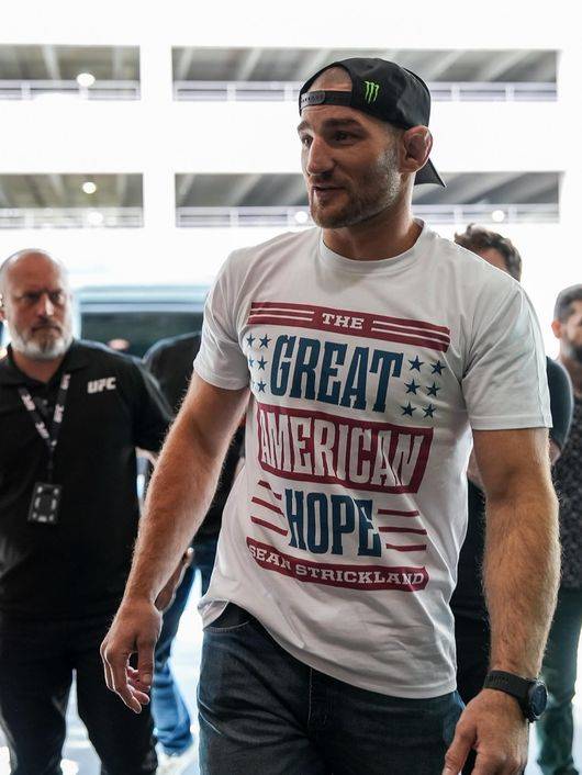 트럼프 욕했다가 'UFC 백악관 대회' 출입금지 확정...'논란 제조기' 스트릭랜드, 공개 폭로