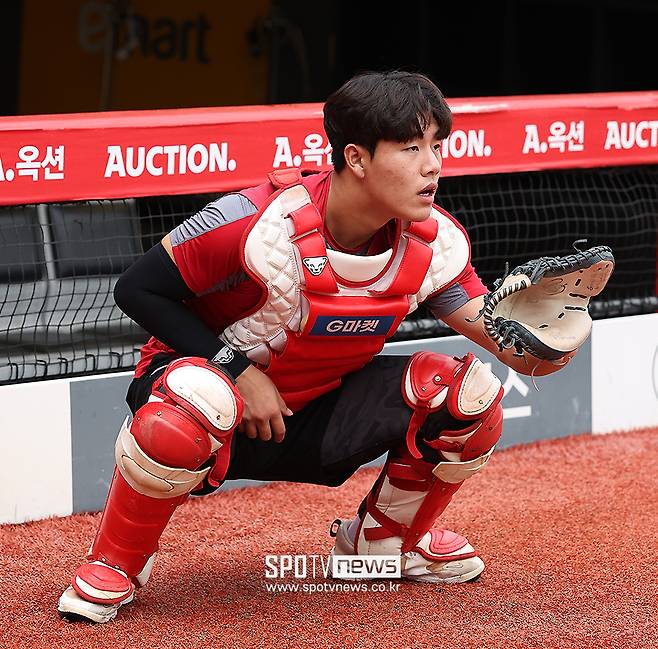 한화 하늘이 준 우승 기회 놓친 순간 생생한데…김서현-이율예 2군서 운명적 재회, 끝내 볼볼볼볼 고개 숙였다