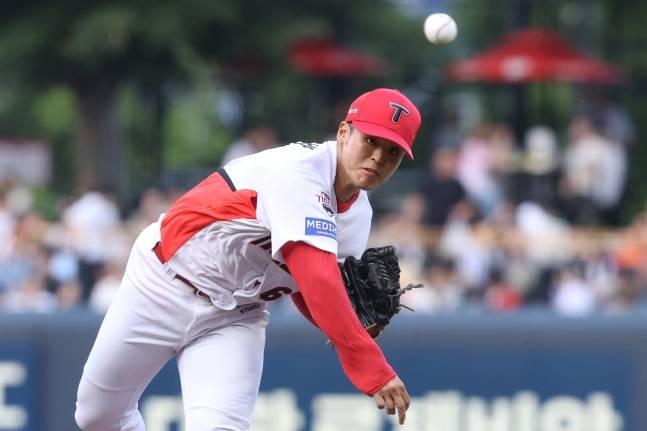 '650일 만의 KBO 복귀' KIA 새 감자, 25번째 생일날 천적 만나 첫 승... 축하 노래도 선물 받았다