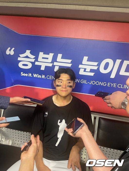 이틀연속 홈런 단독 1위→30홈런 100타점 페이스인데...2024 김도영 아니라 불만족