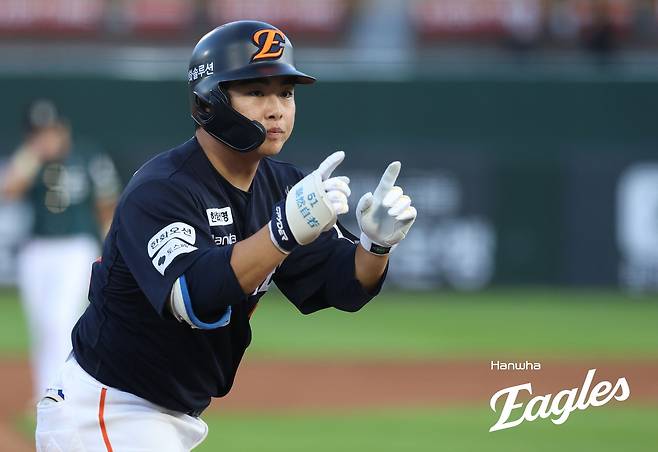 손민한 넘고, 김시진·정민태와 어깨 나란히! 류현진 다승 공동 1위+통산 124승→한화 5할 승률·5위 사수…김태형 800승 '다음 기회로' [부산:스코어]