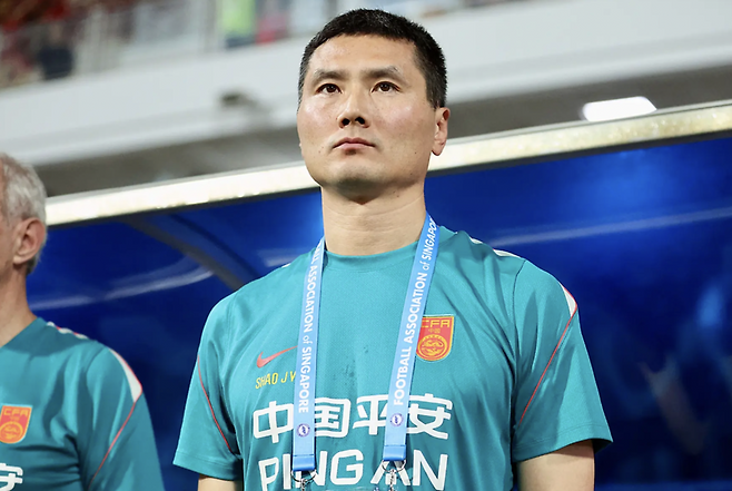 [A매치 REVIEW] 월드컵 못 나가는 중국, 싱가포르 원정에서 2-1 신승...'한국서 귀화' 송의영 67분 소화