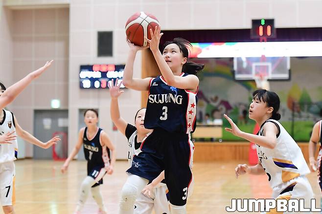[26하모니리그] 놀람의 연속…여자 초등학생이 꽂은 ‘3점슛 6방' 박하엘 “MVP 허예은같은 선수가 되고 싶다”