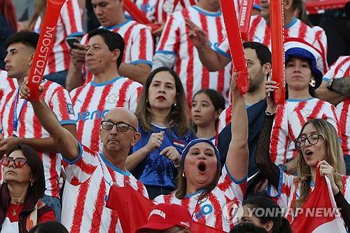 한화 이글스 아닙니다…폭죽 쏟아부은 '역대급 WC 출정식' 남미에서 나왔다→