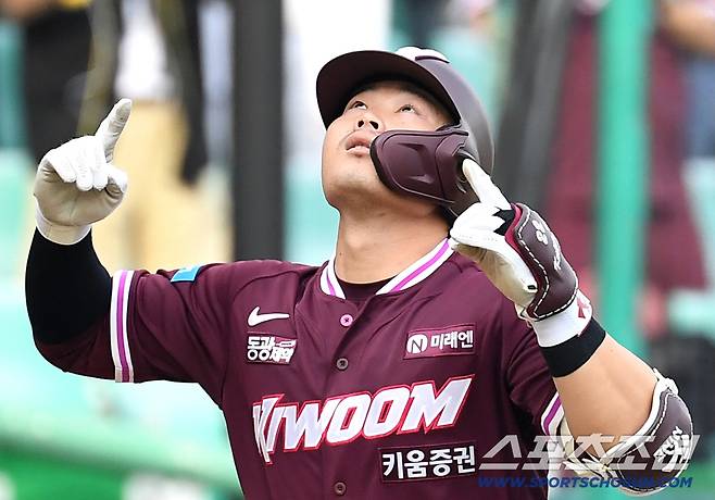 '빅리그 50홈런 거포 데려왔는데'…홈런 2개에 '7경기 12삼진'→벌써 약점 들통났나?[SC포커스]