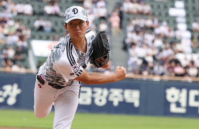 무슨 이런 20살 투수가 다있나…벤치클리어링 발생해도 초강력 멘탈, FA로 온 선배도