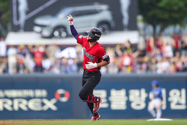 '도니살 진짜 돌아왔네!' KIA, 달빛시리즈 WS+3위 '2G 차' 추격!…삼성 7-6 격파→김도영 '17호+18호' 멀티포 '쾅쾅' [광주:스코어]