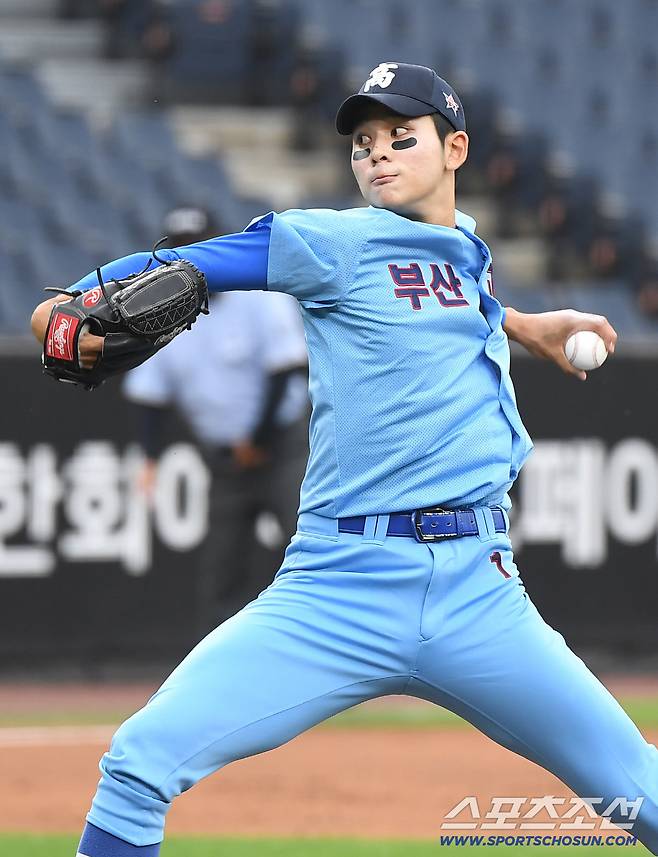 ML 군침 흘린 이유 있네…'전체 1순위 유력' 하현승, 2이닝 3K 삭제