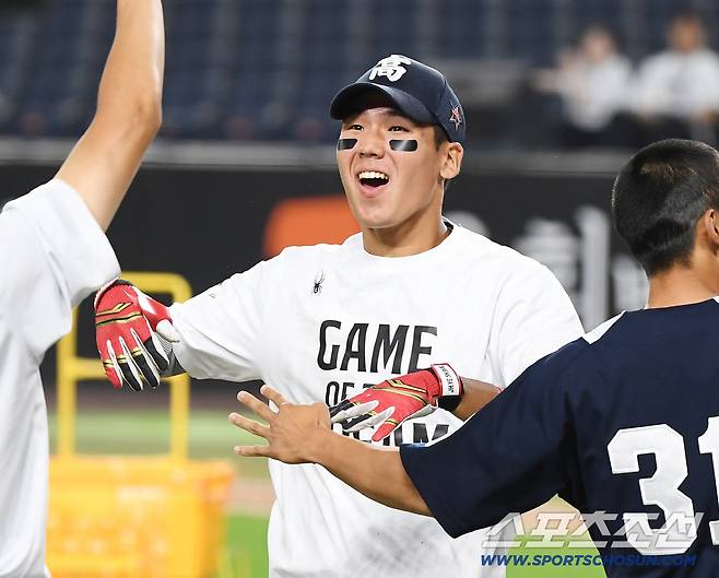 '제 2의 김도영' 맞네! 야수 최대어 이정도다…홈런 레이스 평정,