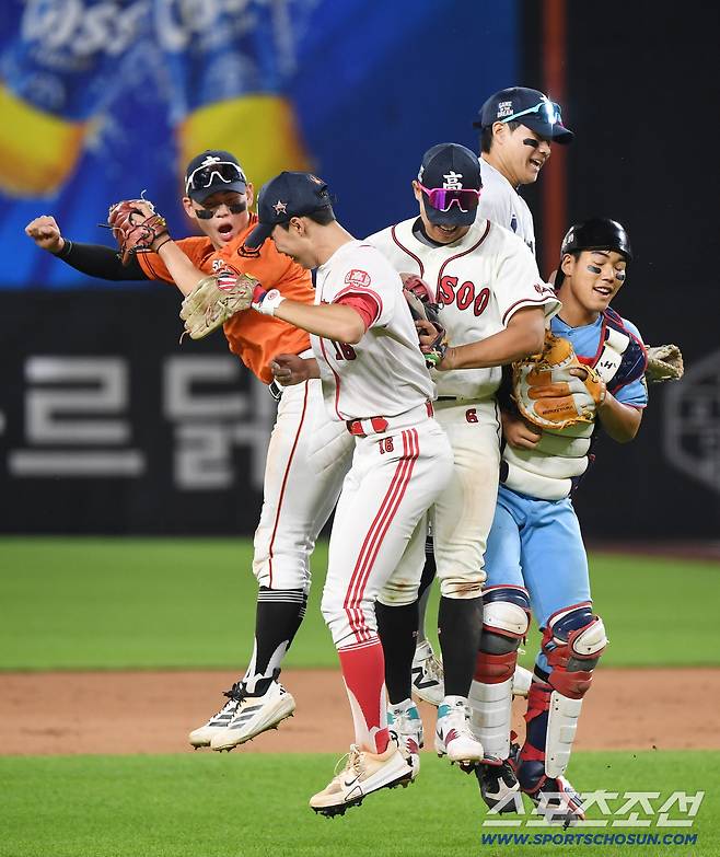 '한미일 스카우트' 총출동, 이보다 완벽한 아마축제 있을까…한화가 선물한 특별한 시간