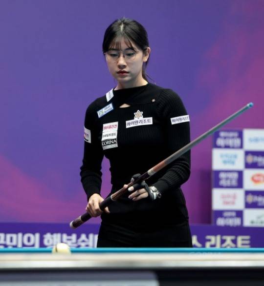 '5-8 벼랑서 9-8 대역전' 이미래, 4강서 17연승 여제 김가영과 운명의 격돌
