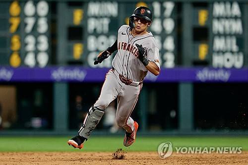 이정후 3안타…타율 0.330 'NL 3위'→韓 연속안타 타이 기록도 달성, 추신수·김하성과 타이 이뤘다