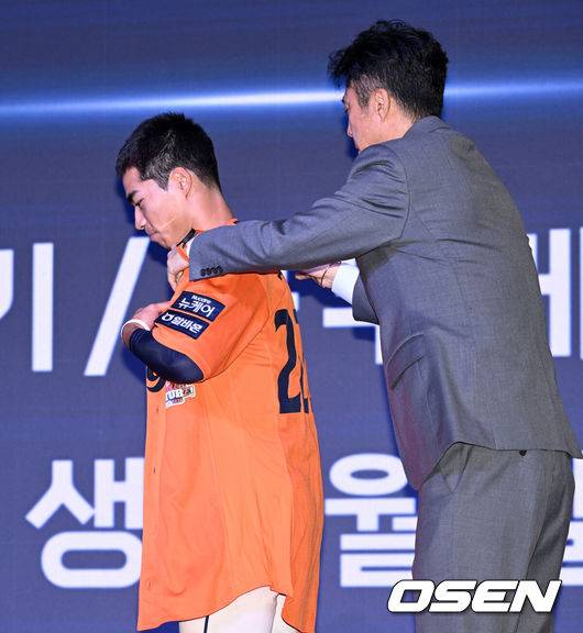 유신고 오재원에서 한화의 오재원으로…선배가 된 막내의 감회
