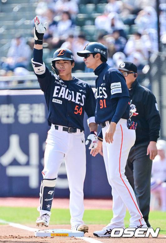 유신고 오재원에서 한화의 오재원으로…선배가 된 막내의 감회