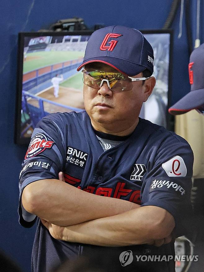 우정 파괴 게임이 현실로…순식간에 실책 3개, 5연패 빠진 롯데