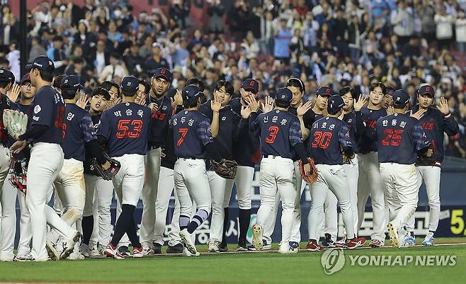 우정 파괴 게임이 현실로…순식간에 실책 3개, 5연패 빠진 롯데