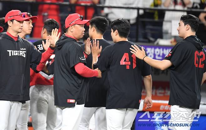 '전격 말소' KIA 국내 1선발 과감히 제외, 왜?…